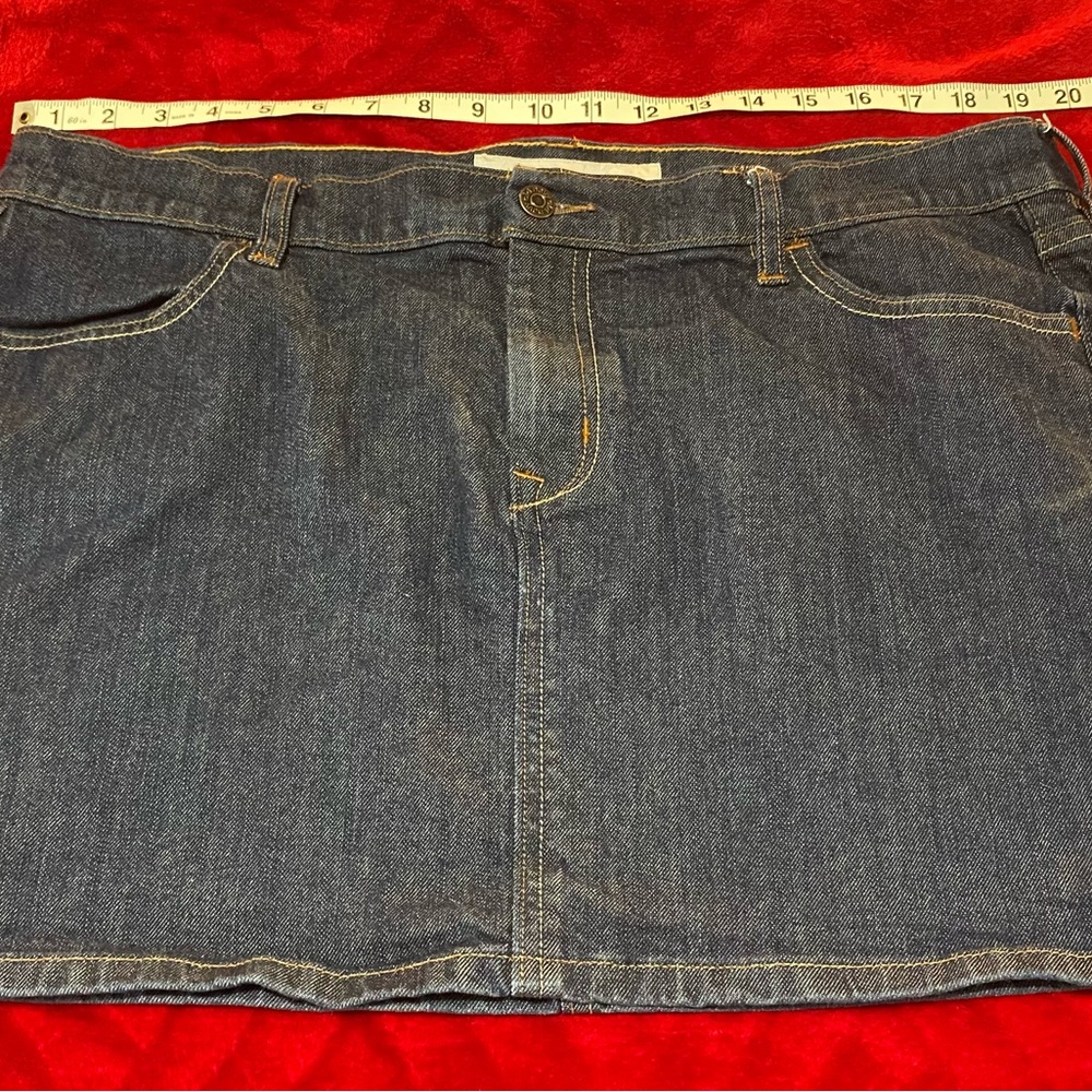 CLOSET CLEAR OUT SZ 16 Jean Skirt SIZING N PICS Slimming Flattering Cute PERFECT - Picture 3 of 9
